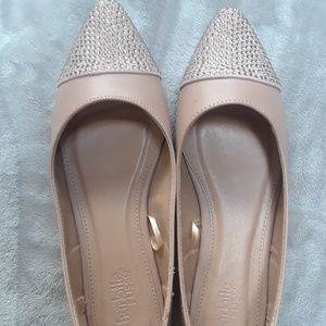 Size 7 pointed Flats
